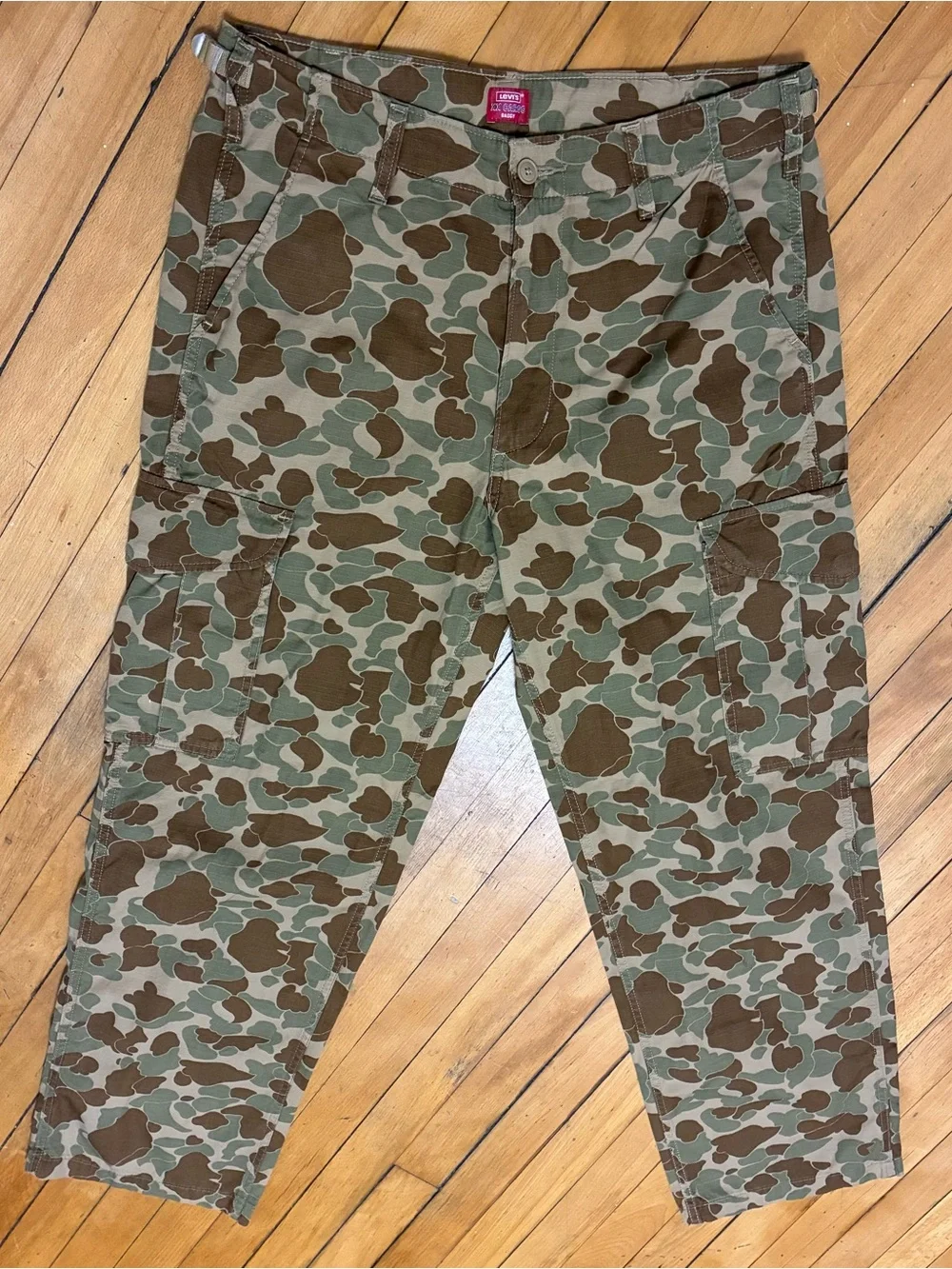 Levi’s frogskin Camouflage  military Cargo Pants in Olive & Brown W33 32L